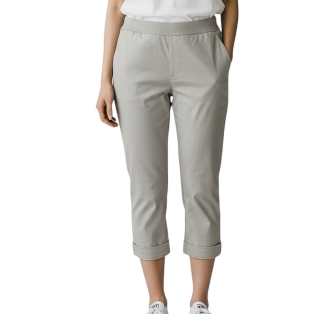 CHICO’s “So Slimming” Slim Leg in Light Gray Size 2R (12R) — NEW w/ TAGS!!!